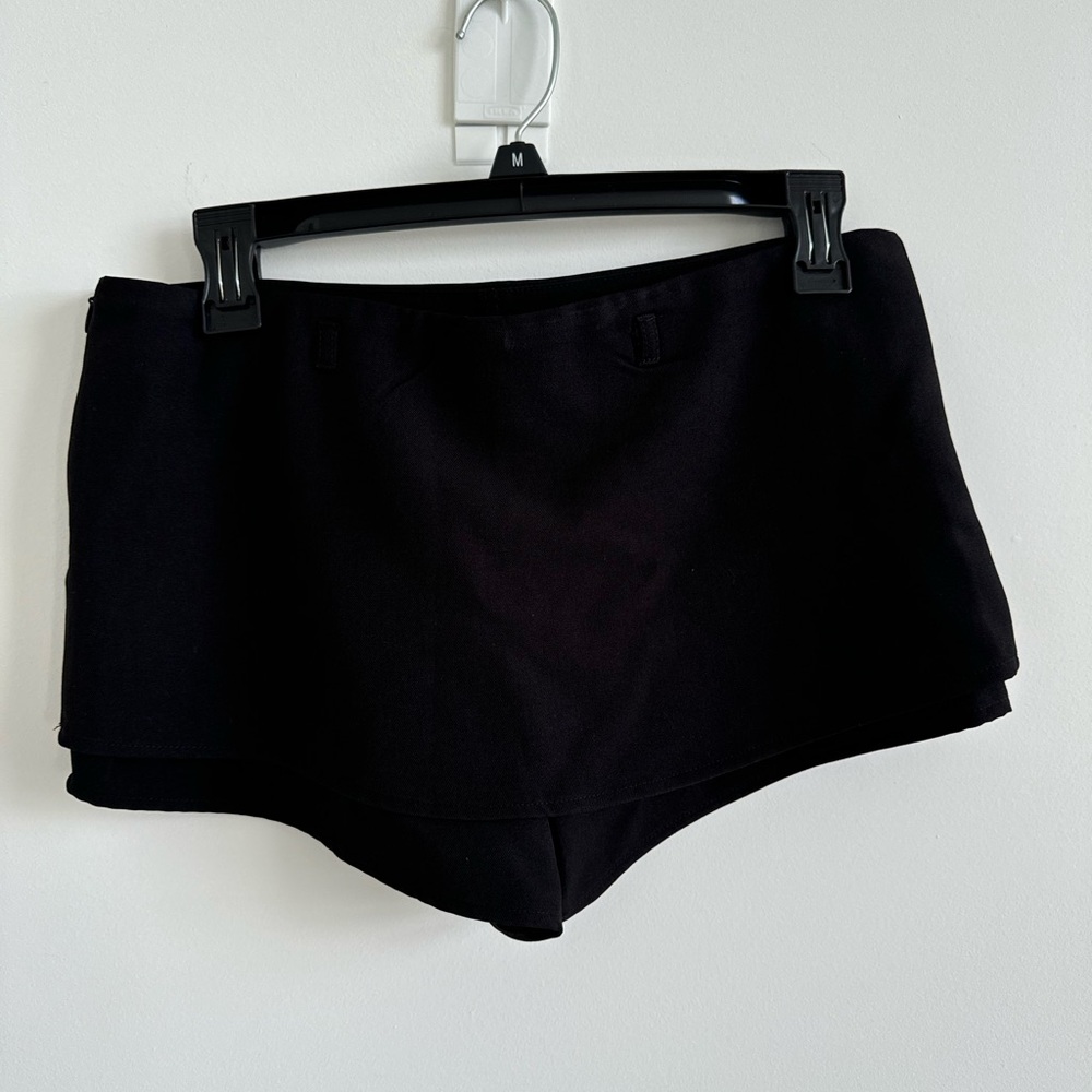 Black Skort